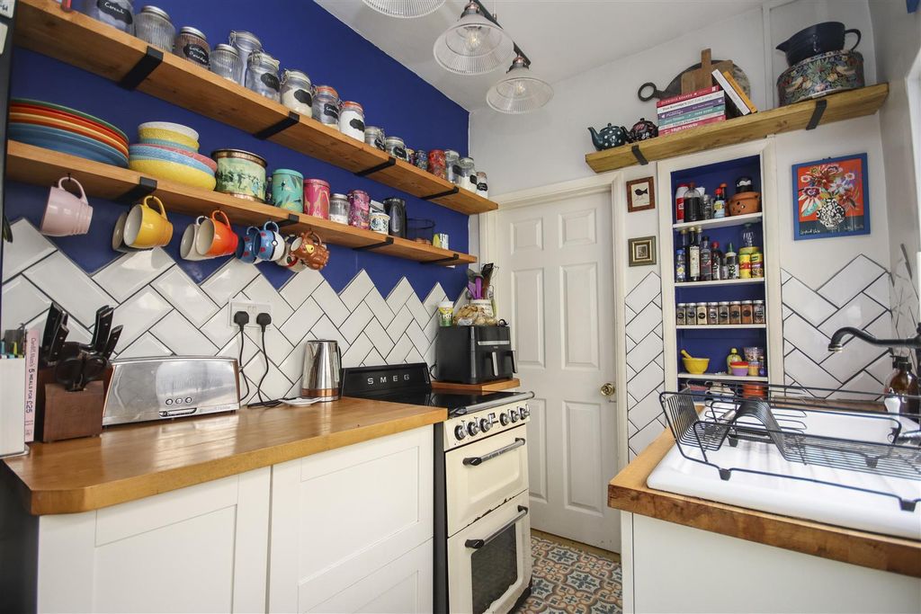 Property photo 2 of 13 Img_9006.Jpg