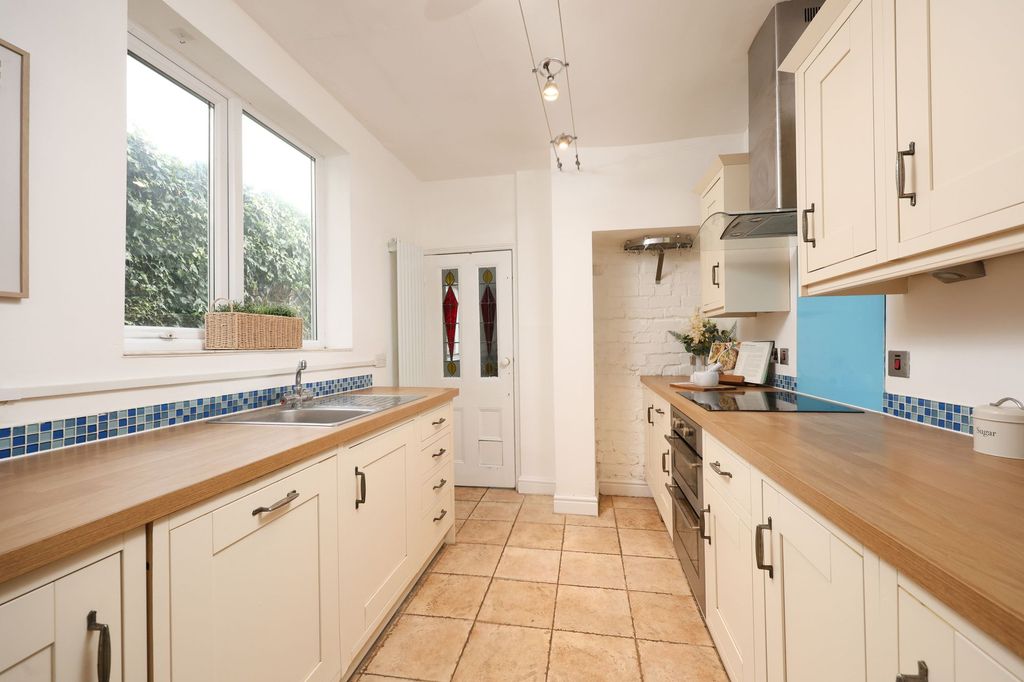 Property photo 3 of 22