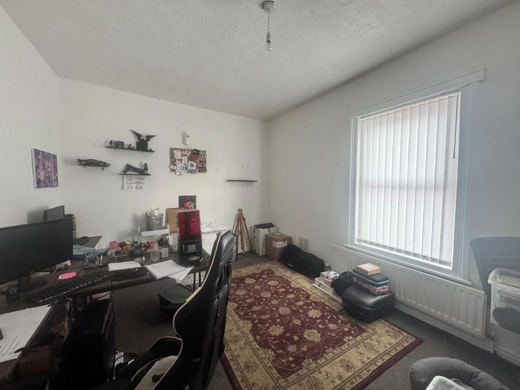 Property photo 2 of 6 Tempimagexpuutr.Jpg