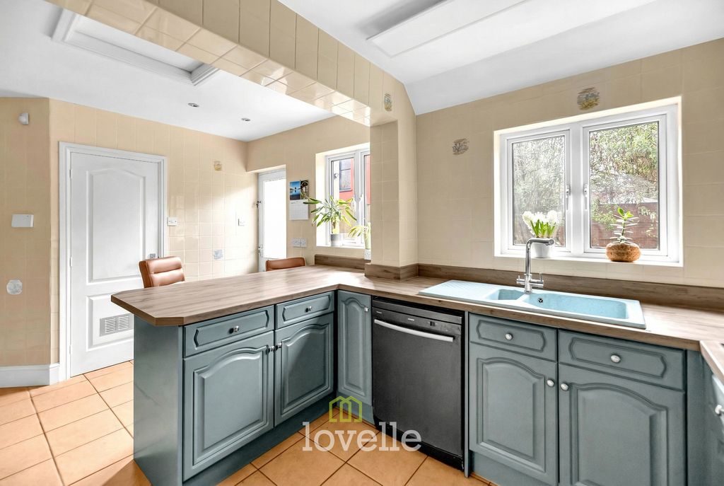 Additional image 18 of 7 bed detached house for saleAbbey Road, Grimsby DN32