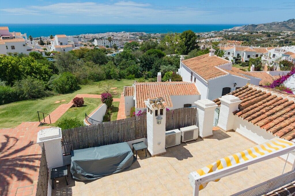 Property photo 1 of 10 Drone Roof Terrace