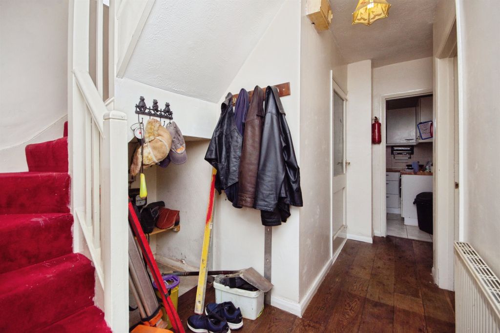 Property photo 2 of 16