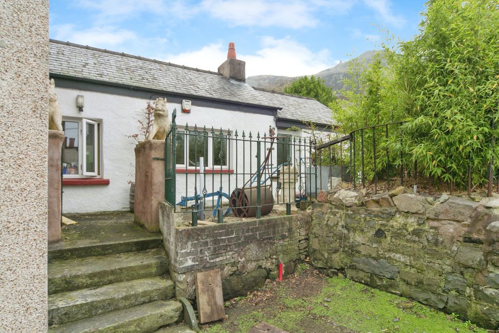 Property photo 1 of 15 Photography