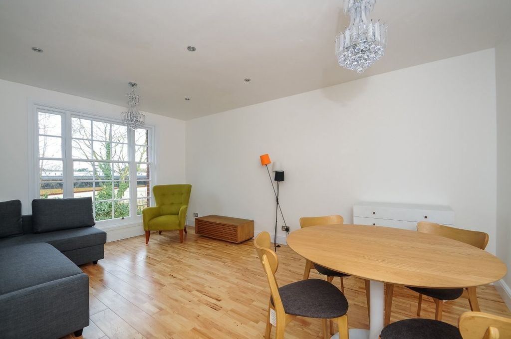 Property photo 3 of 7 Picture No. 06