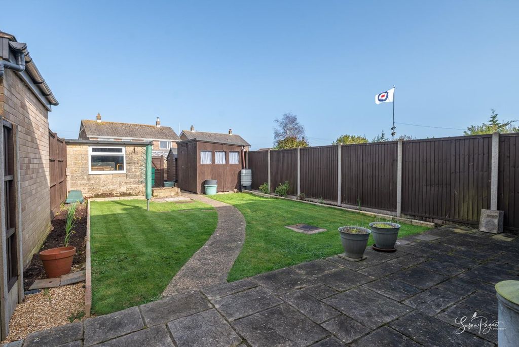 Property photo 2 of 23 Garden