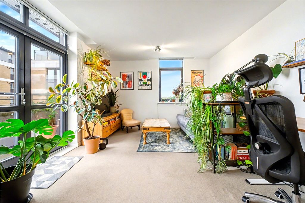 Property photo 2 of 12 Picture No. 03