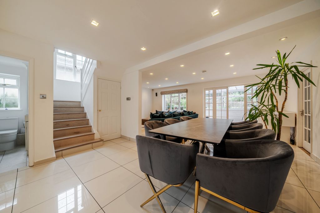 Additional image 5 of 5 bed detached house for saleDrummond Close, Haywards Heath RH16