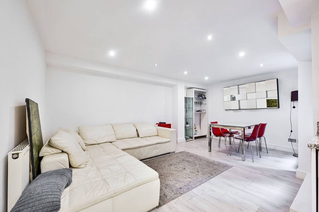 Property photo 2 of 5