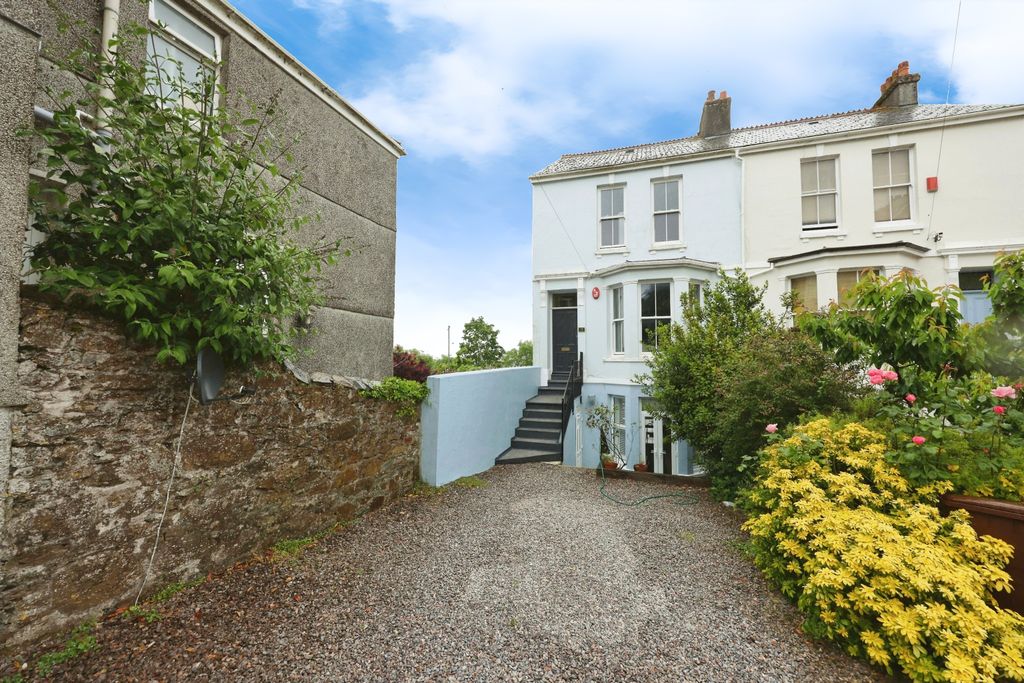 Property photo 1 of 17 Photography