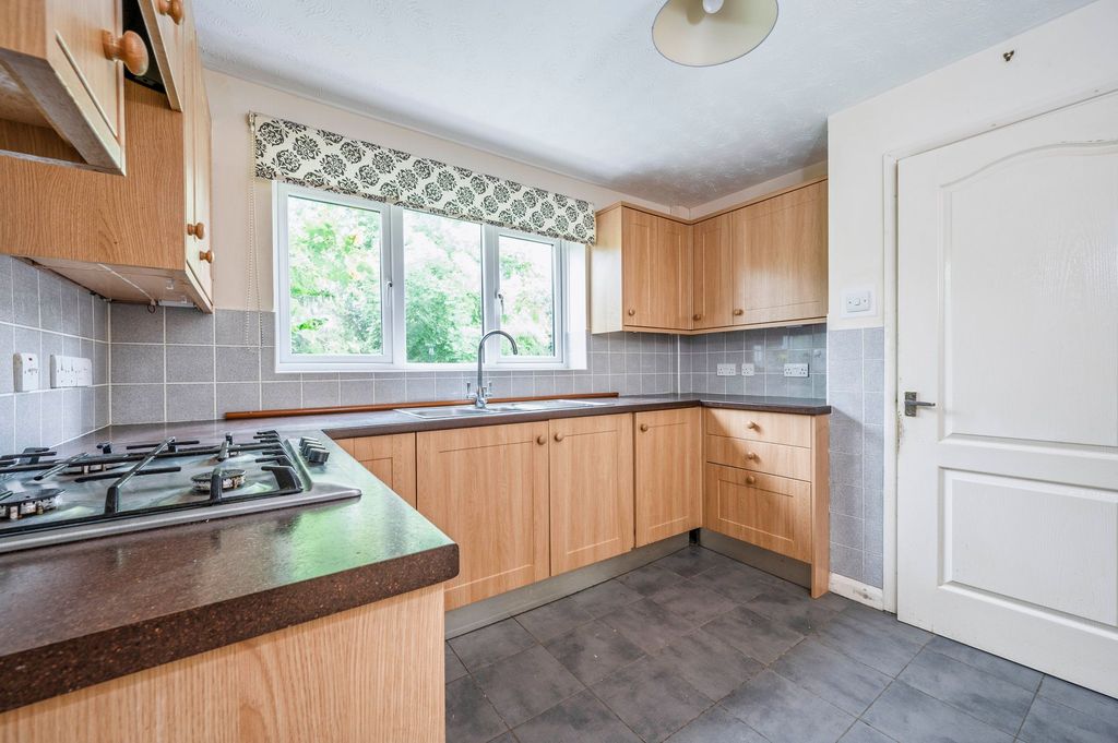 Property photo 2 of 12 Kitchen