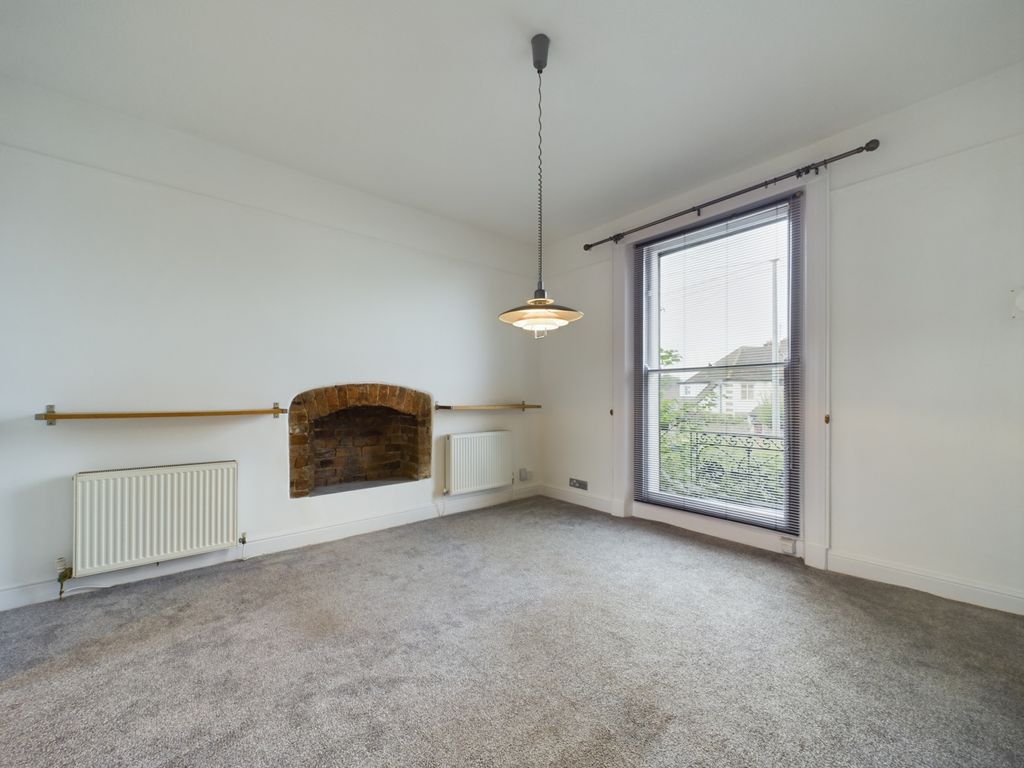 Property photo 1 of 8 Cam01740G0-Pr0273-Still002
