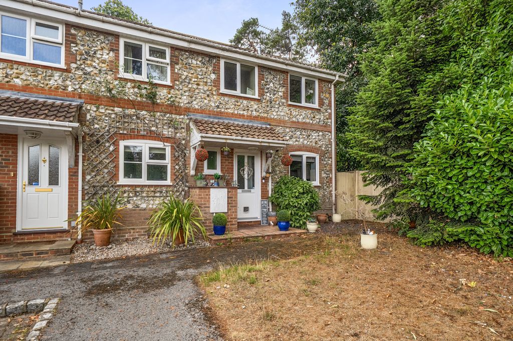 Property photo 1 of 20 External