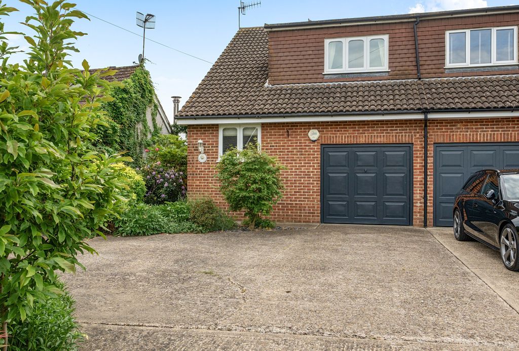 Property photo 1 of 19 1469639-1-6A19d14...