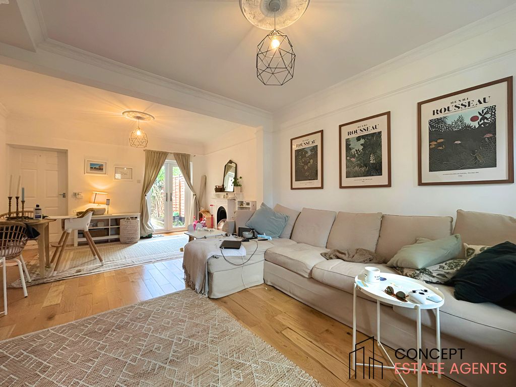 Property photo 3 of 13