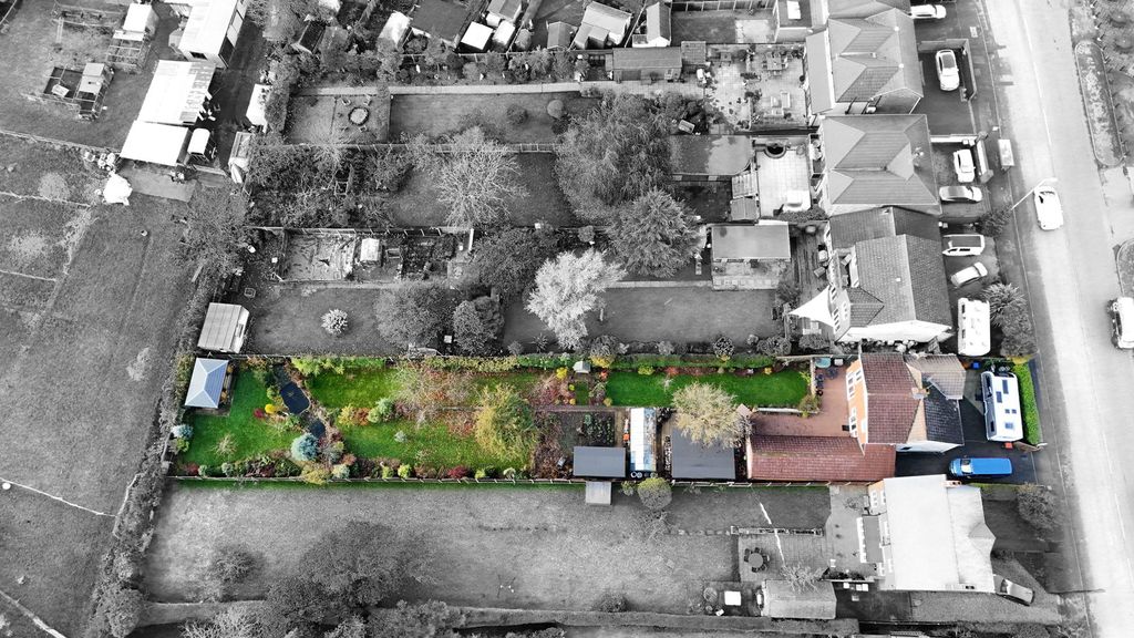 Property photo 1 of 37