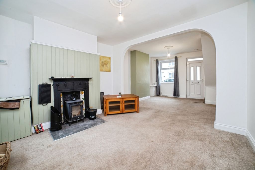 Property photo 2 of 22 Lounge Dining Room