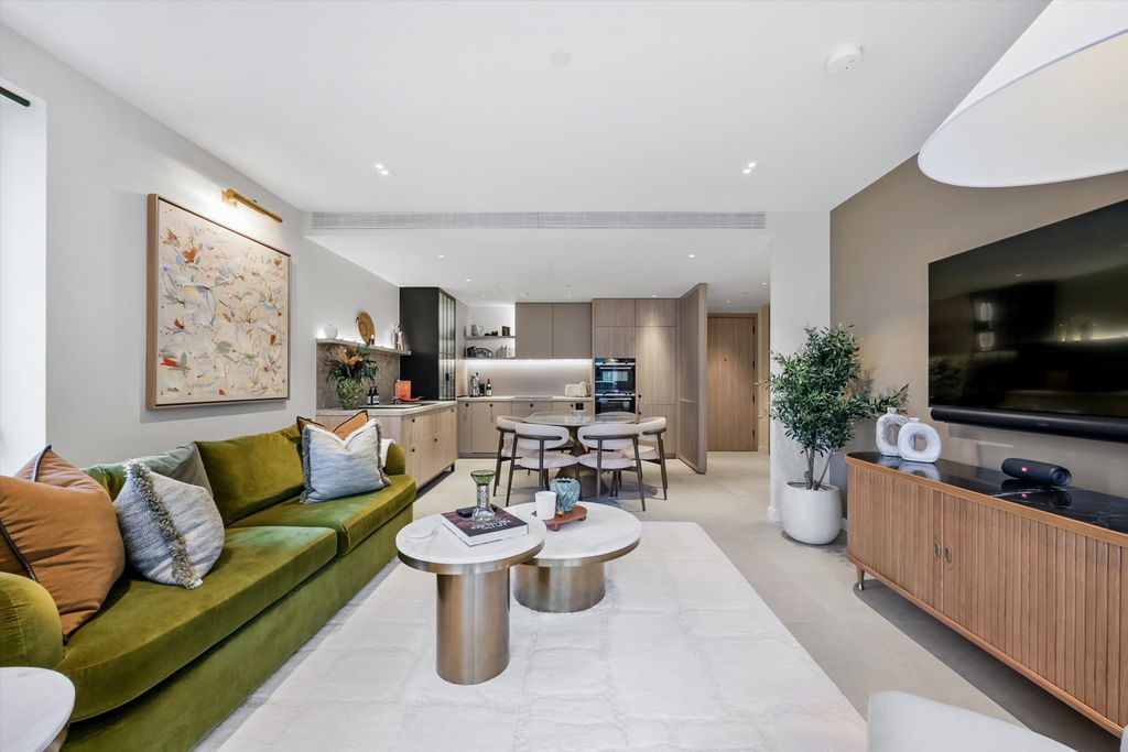 Property photo 2 of 14 Image