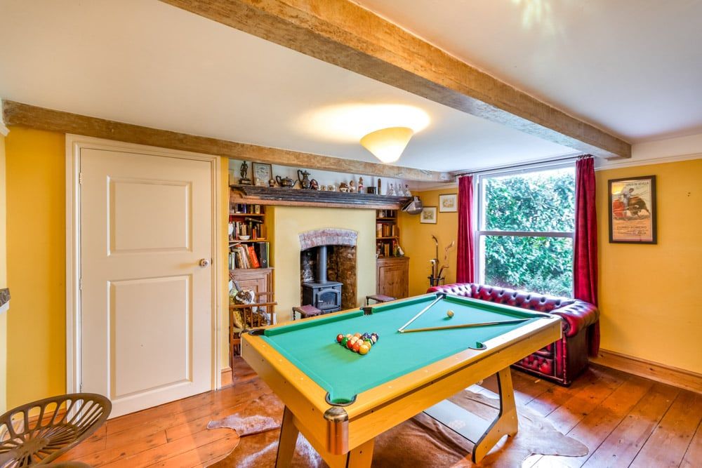 Property photo 2 of 33