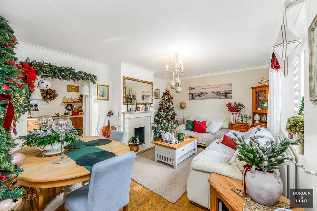 Property photo 2 of 18 Broseley Road-8.Jpg