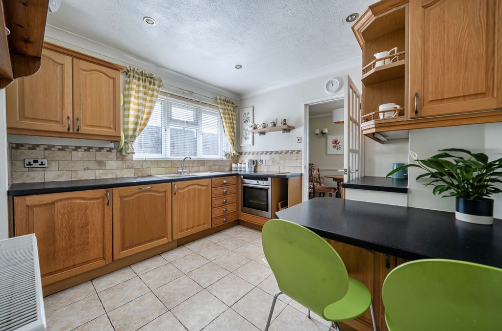 Property photo 3 of 24