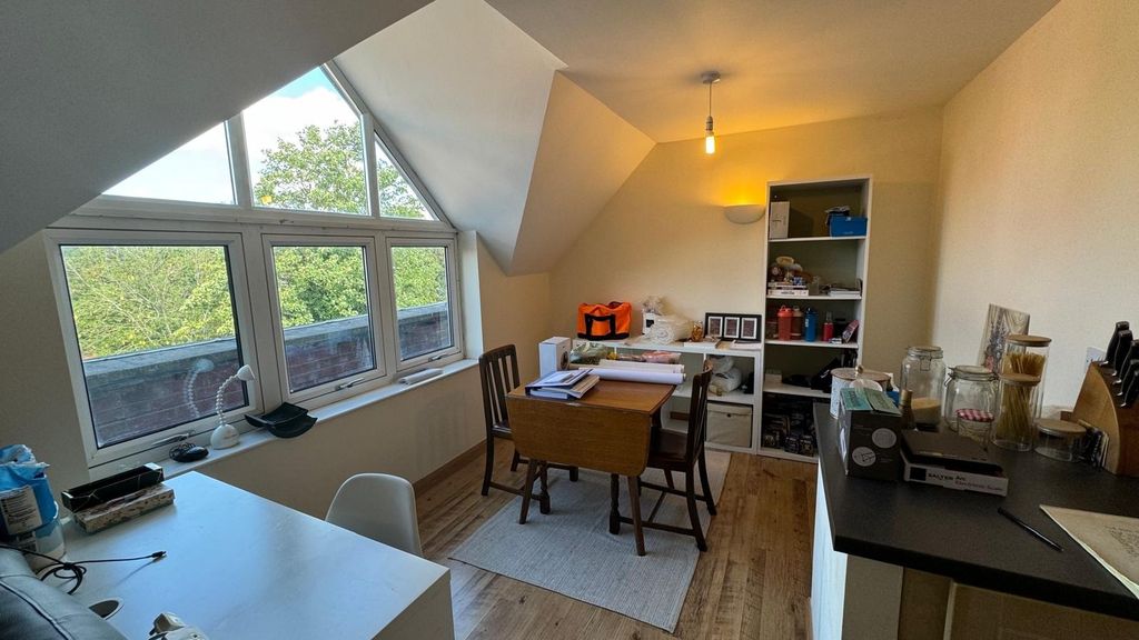 Property photo 3 of 7 1776163