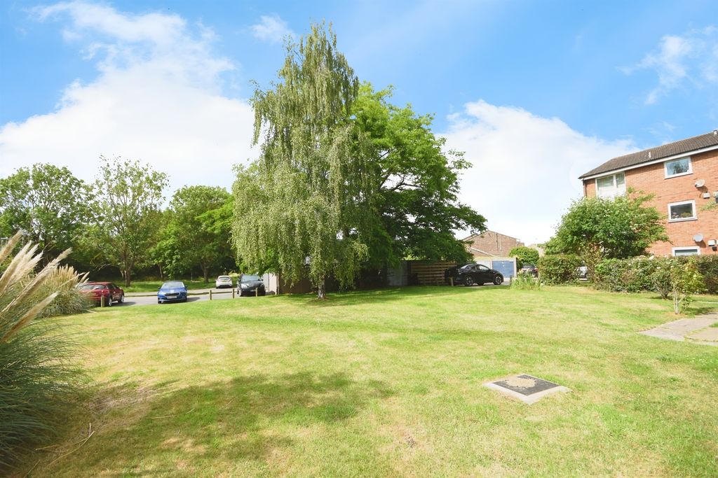 Property photo 3 of 14