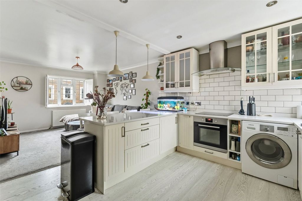 Property photo 2 of 8 Picture No. 01