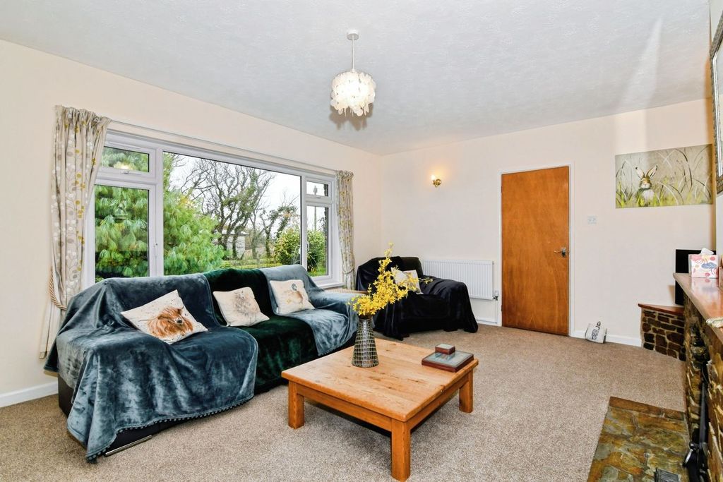 Property photo 3 of 24