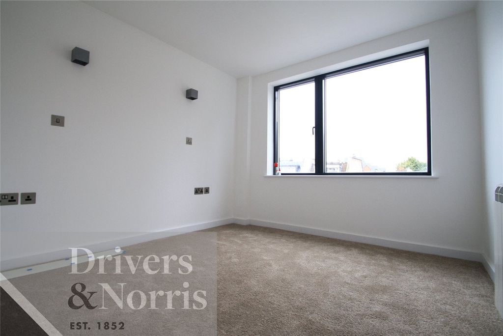 Property photo 3 of 5 Picture No. 04