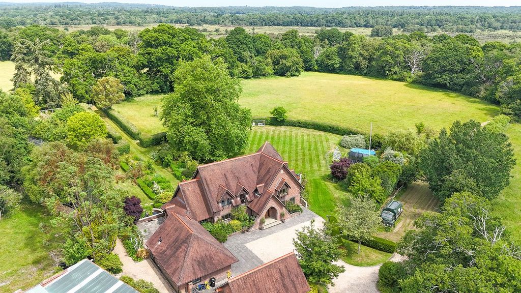 7 bed country house for saleRhinefield Road, Brockenhurst SO42
