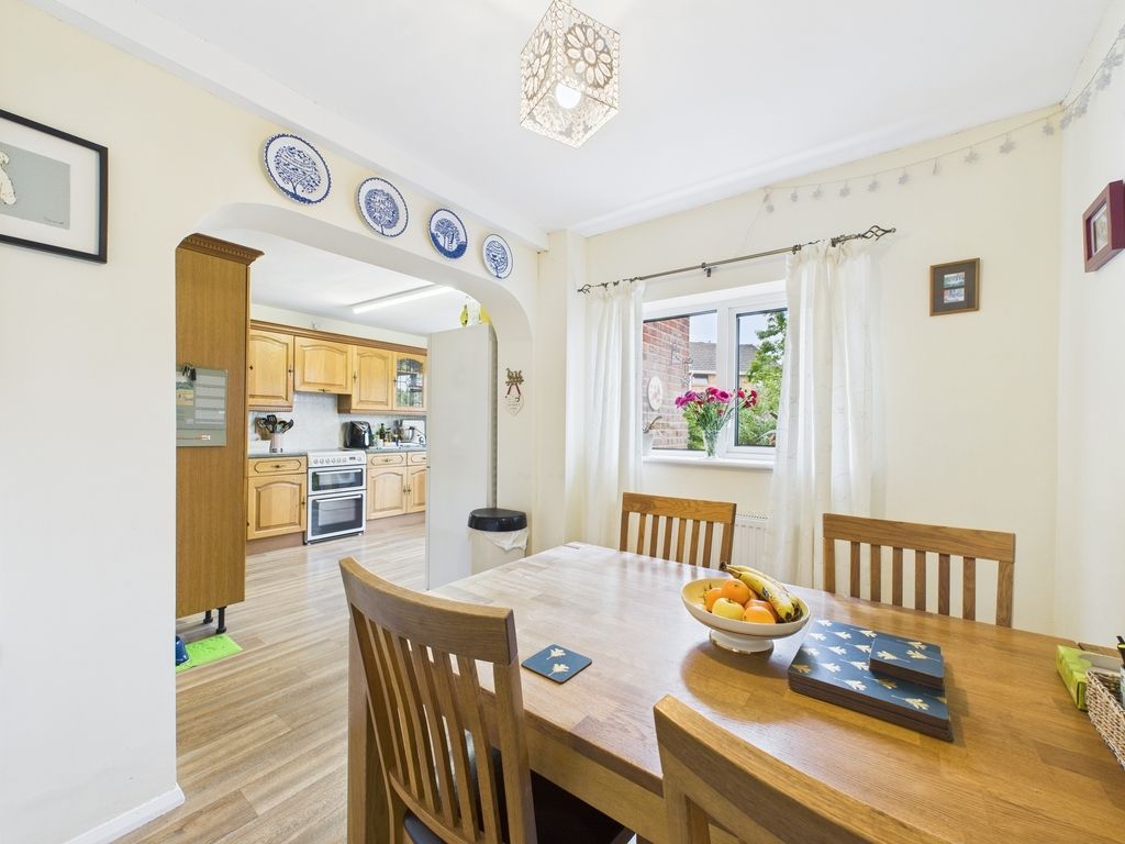 Property photo 2 of 23 Dining Room