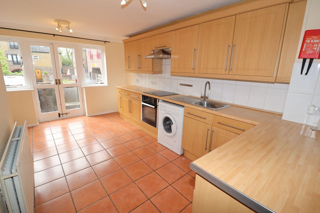 Property photo 3 of 14