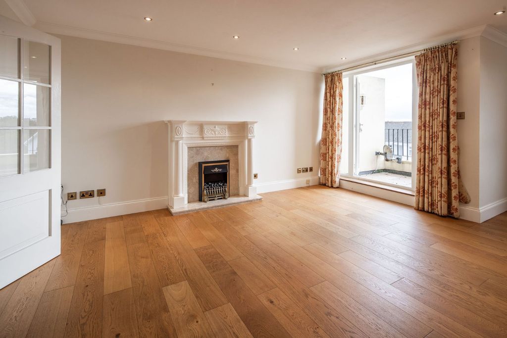 Property photo 2 of 12 Picture No. 04