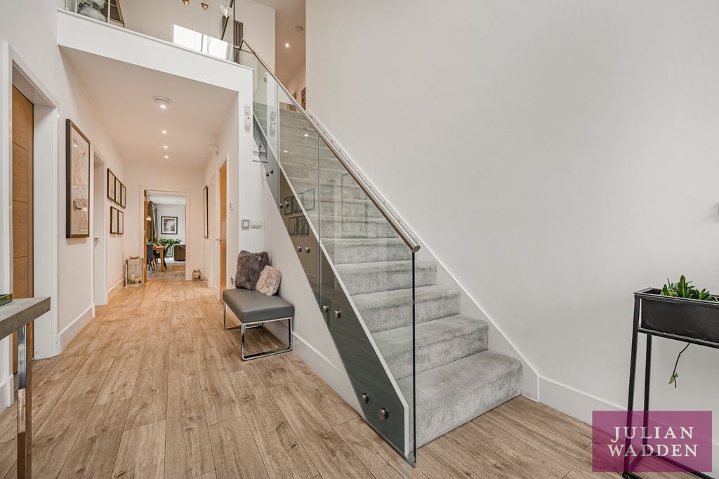 Property photo 2 of 30 Picture 2