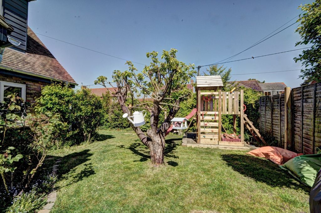 Property photo 2 of 17 3530-Hr-18
