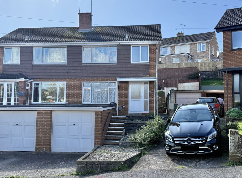 Property photo 1 of 15 Photo 12