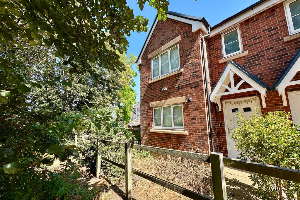 Property photo 1 of 23