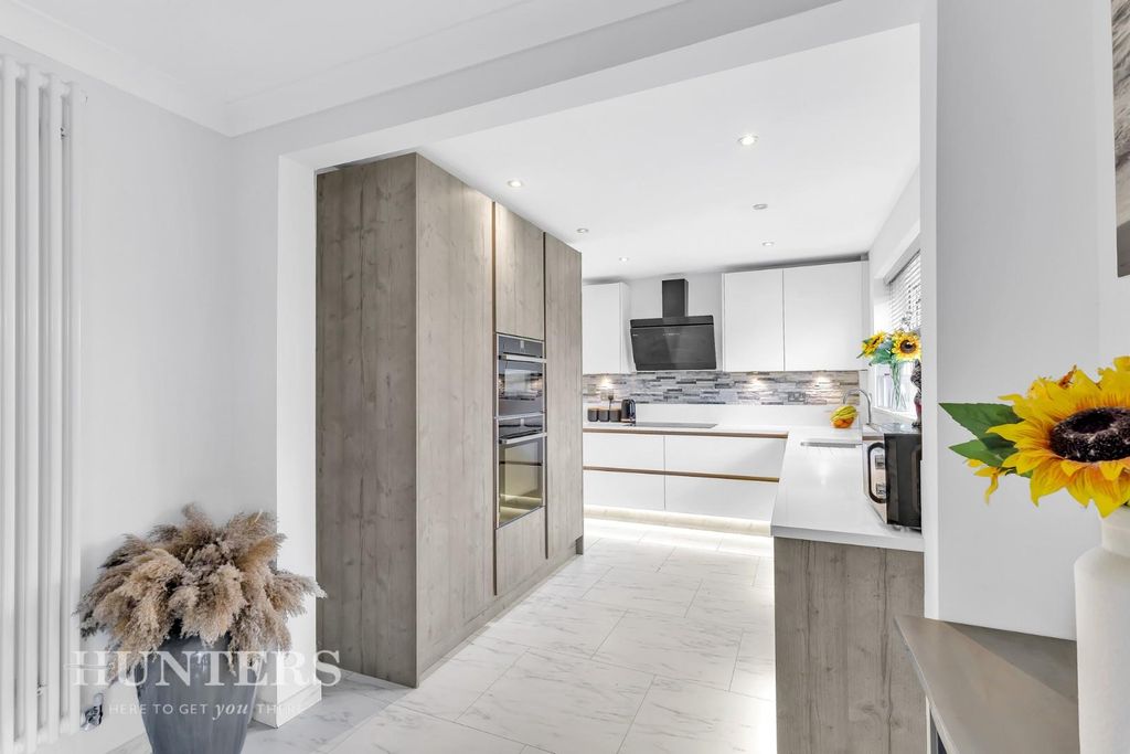 Property photo 3 of 39 Kitchen Diner