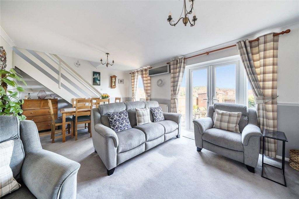 Property photo 2 of 18 Picture No. 15