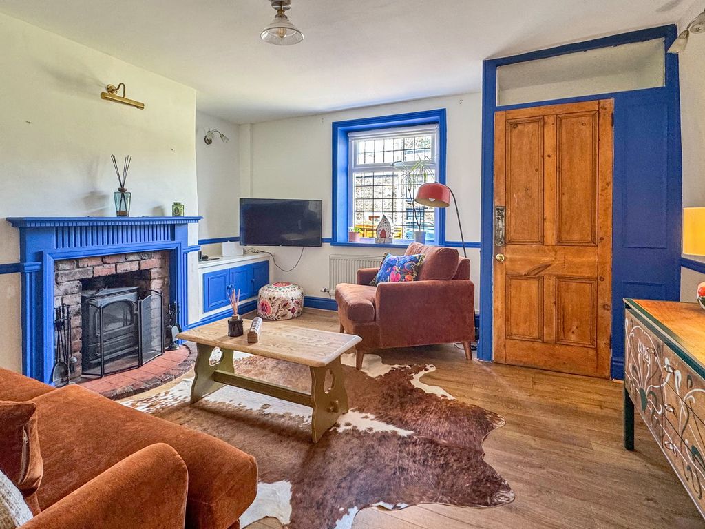 Property photo 3 of 21