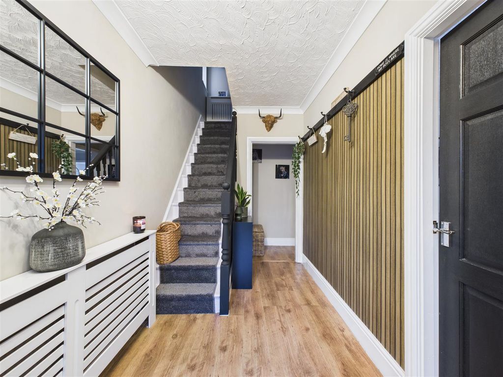 Property photo 2 of 19 Cam05193G0-Pr0064-Still003.Jpg