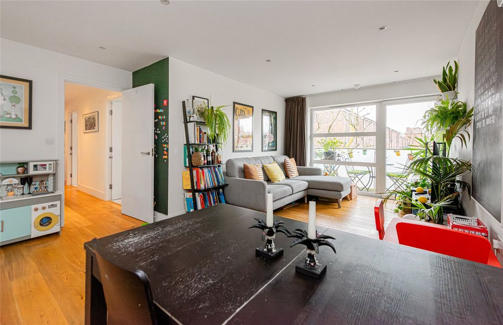 Property photo 2 of 22 Picture No. 13