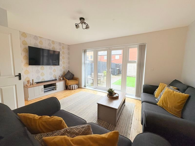 Property photo 2 of 13 Photo 11