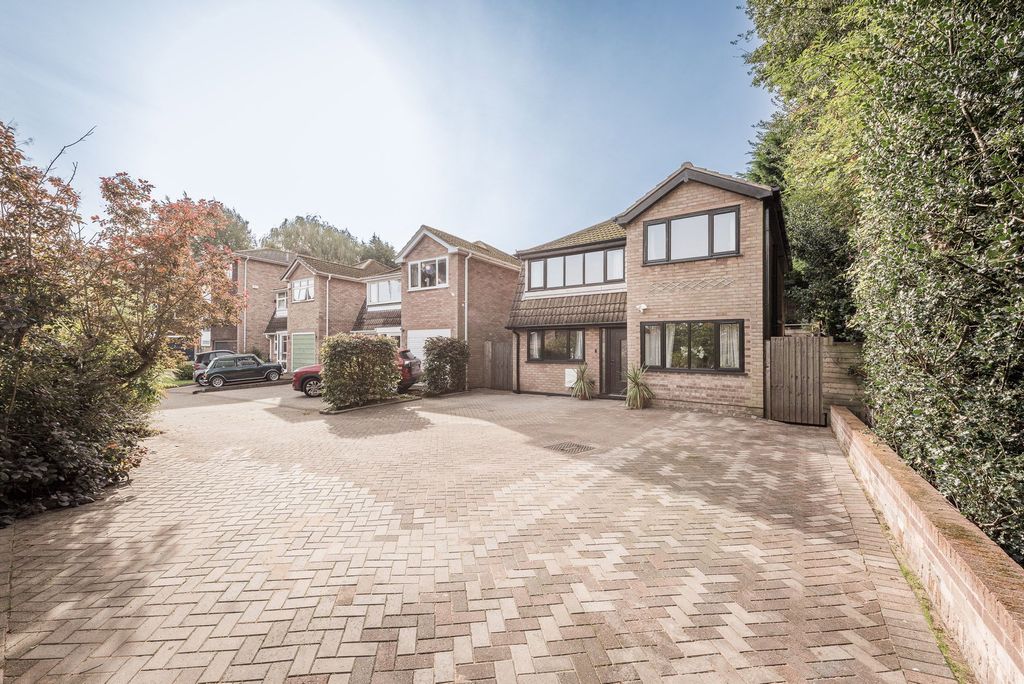 Property photo 1 of 45