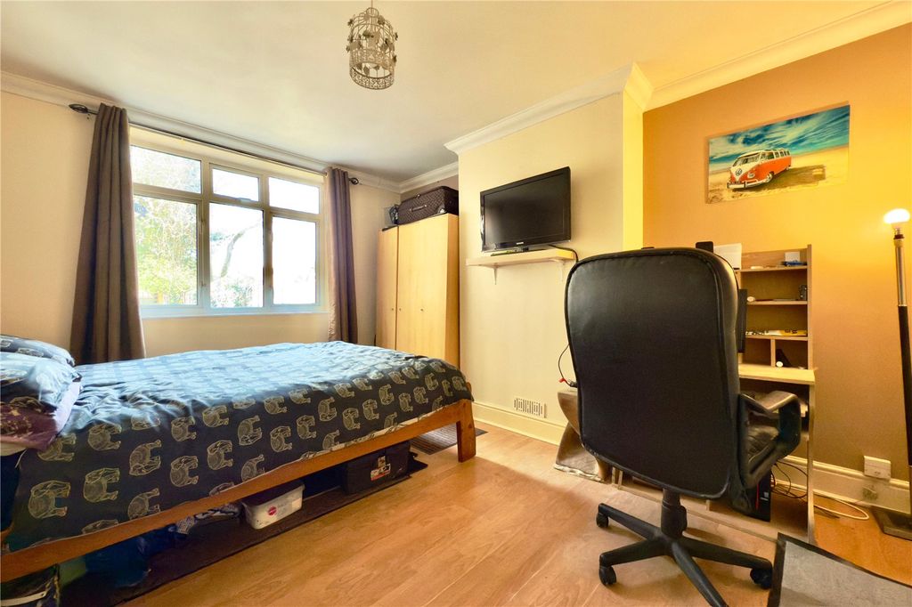 Property photo 3 of 18 Picture No. 03