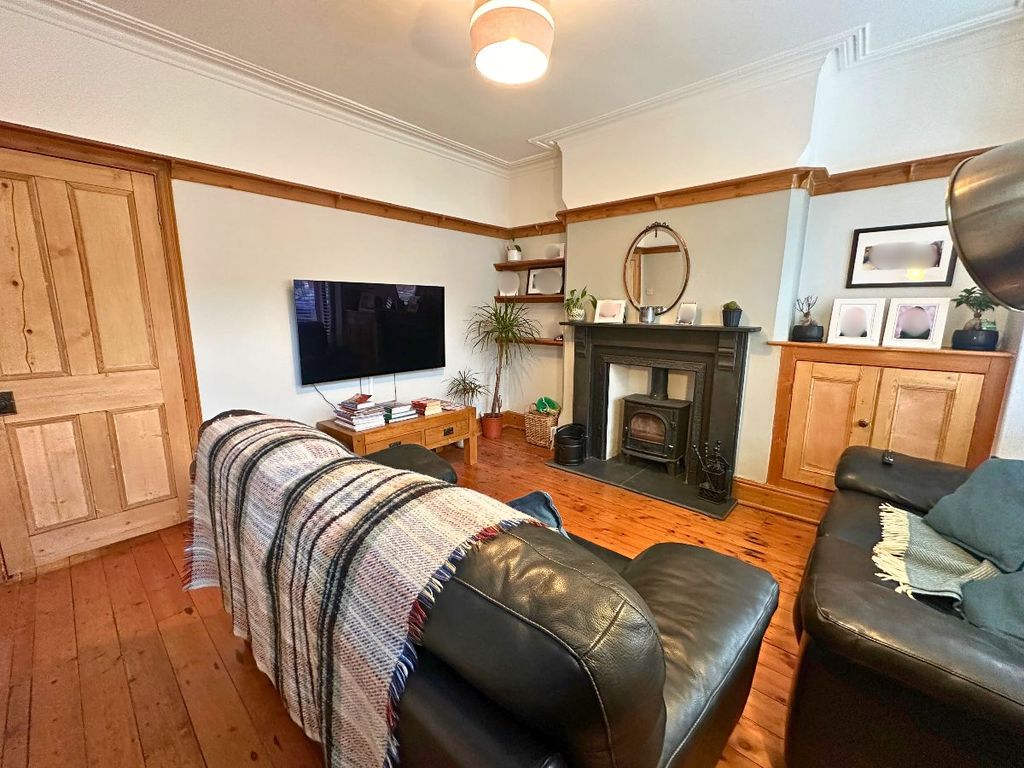 Property photo 1 of 24