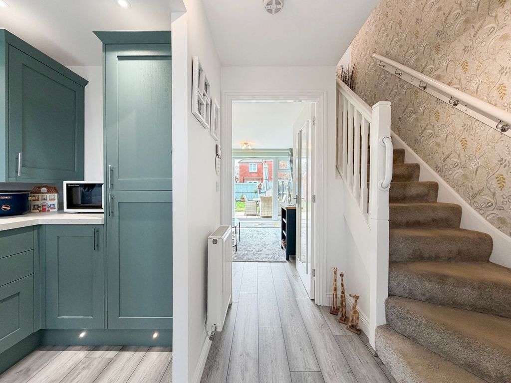 Property photo 3 of 24