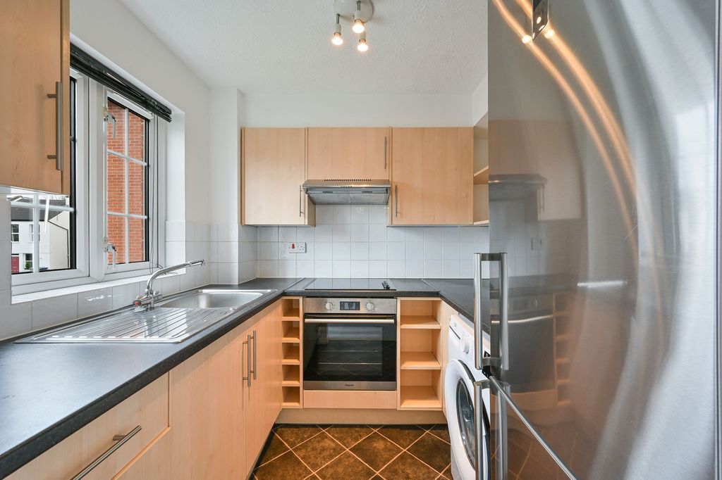 Property photo 3 of 9