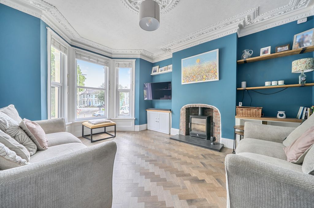 Property photo 2 of 19 1484607 (1)