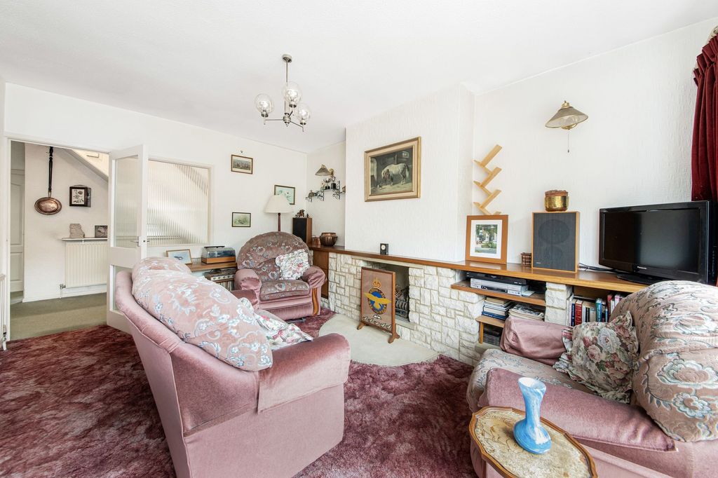 Property photo 2 of 21